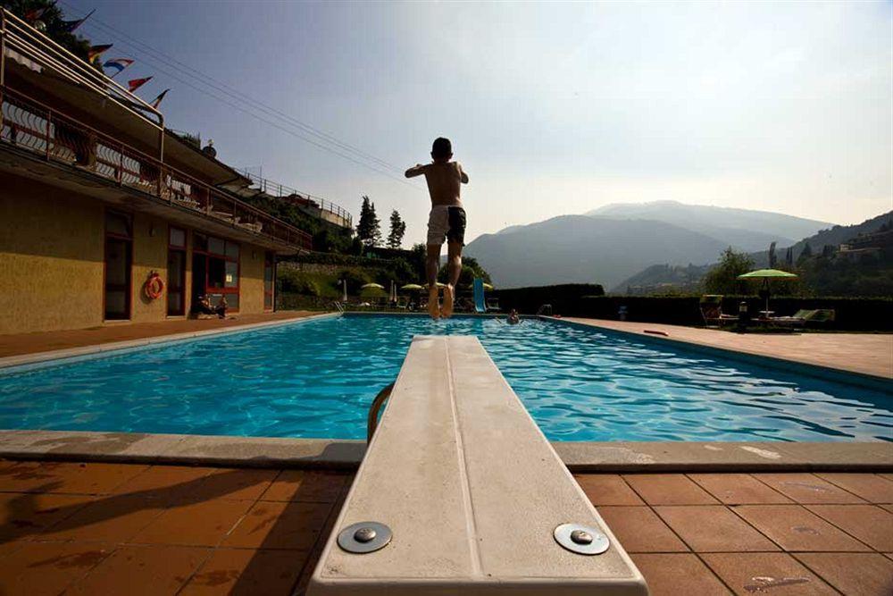 Residence Casa Gardola, Gtsgroup Tignale Esterno foto